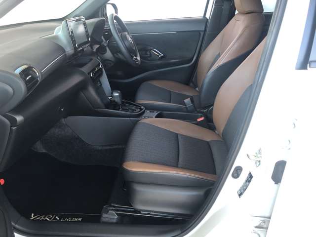 Toyota Yaris Cross 8