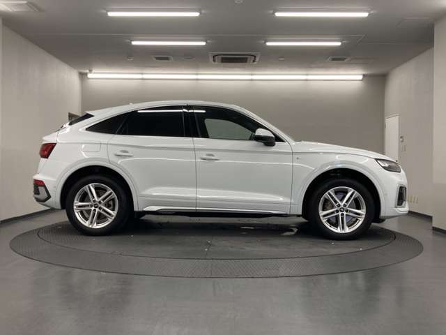 Audi Q5 Sportback 6