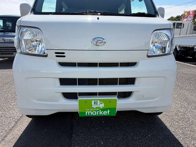 Daihatsu Hijet Cargo 12