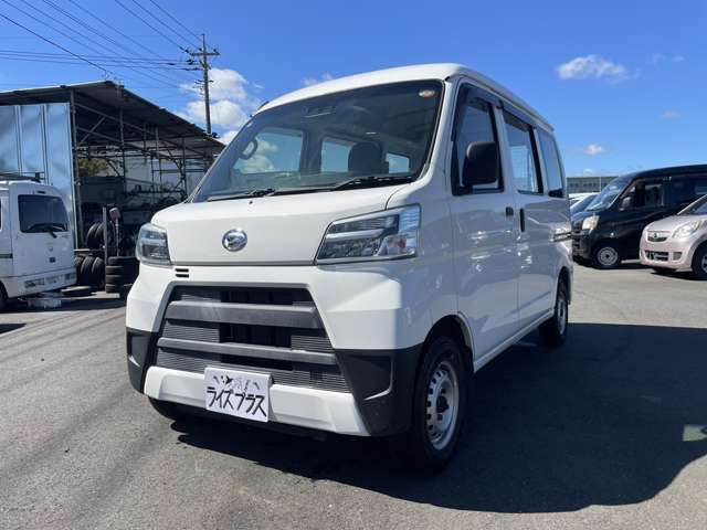 Daihatsu Hijet Cargo 3