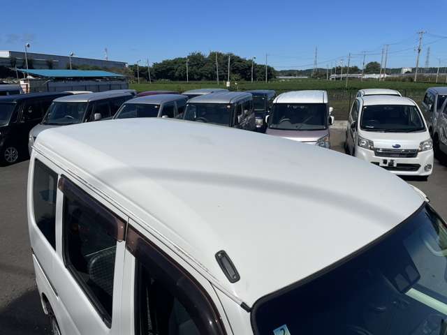 Daihatsu Hijet Cargo 10