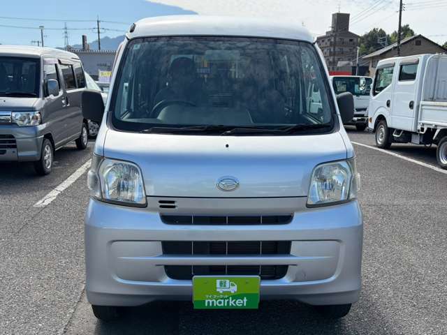 Daihatsu Hijet Cargo 11