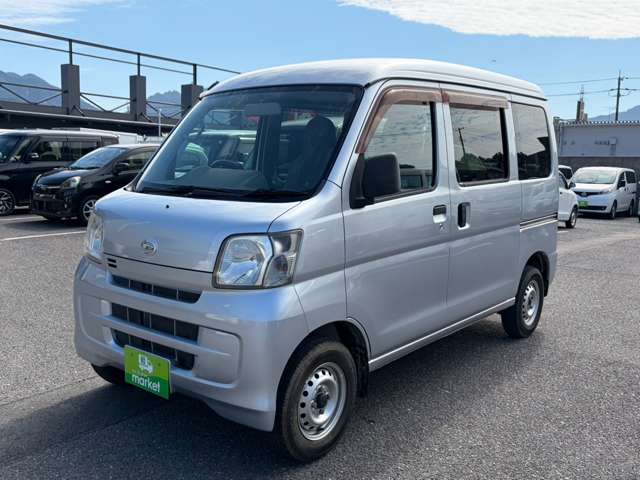 Daihatsu Hijet Cargo 12