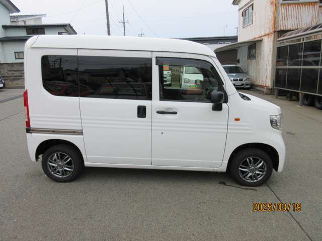 Honda N-VAN 8
