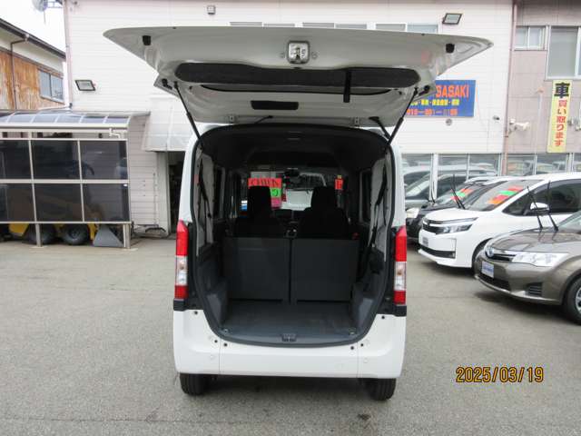 Honda N-VAN 9