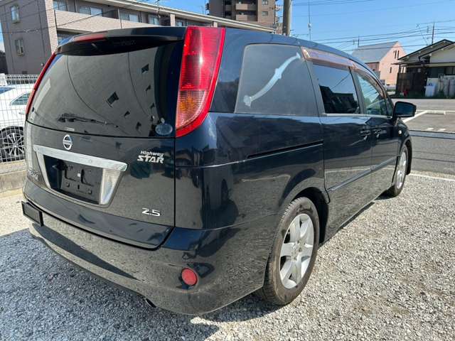 Nissan Presage 9