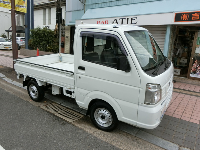 Nissan NT100 Clipper 9
