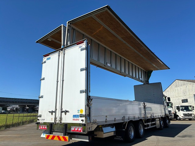 Isuzu Giga 9