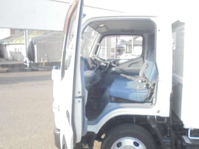 Mitsubishi Fuso Canter 6