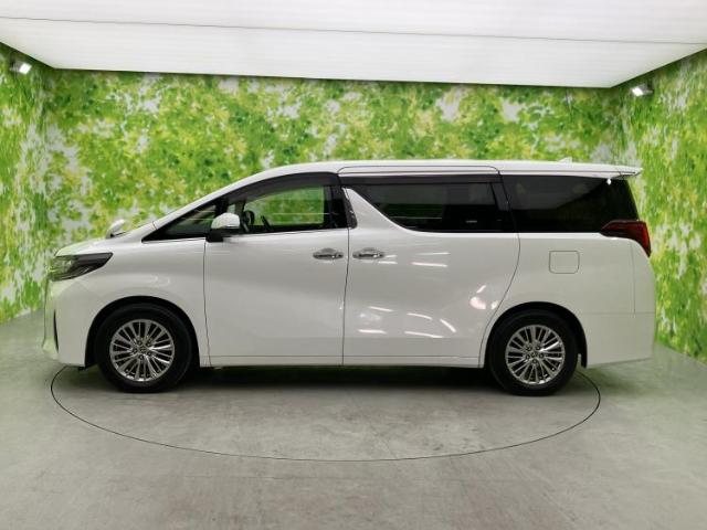 Toyota Alphard 6