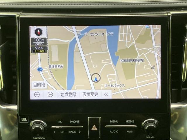 Toyota Alphard 4