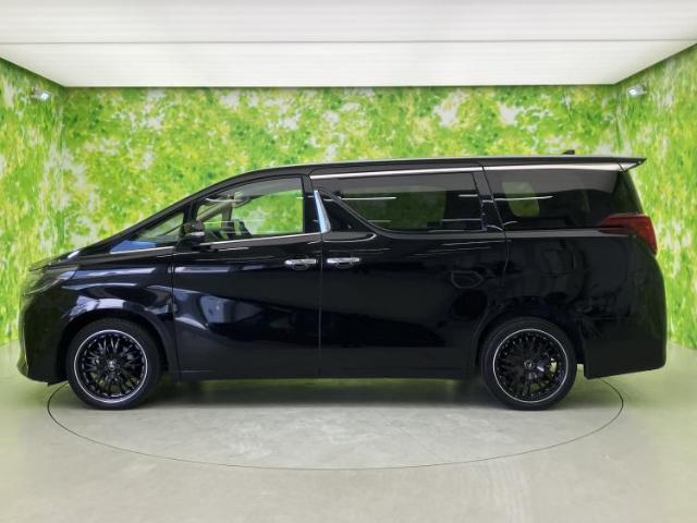 Toyota Alphard 5
