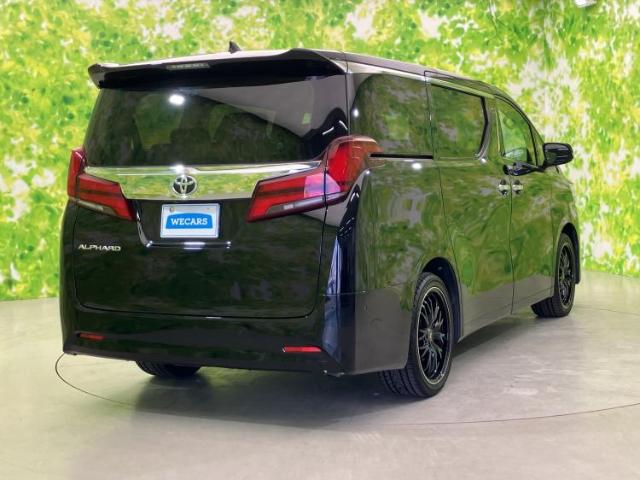 Toyota Alphard 6