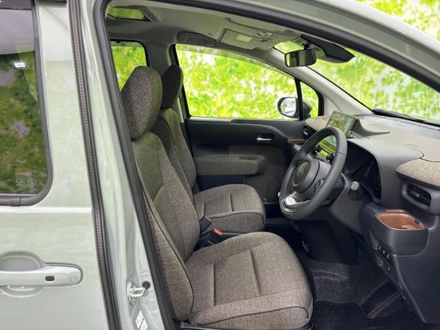 Toyota Sienta 2