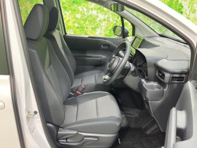 Toyota Sienta 2