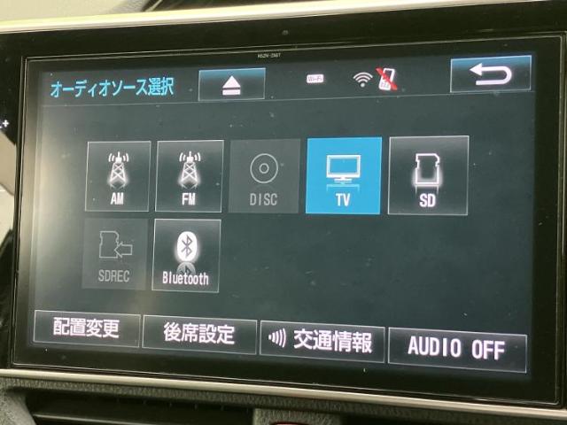 Toyota Esquire 13