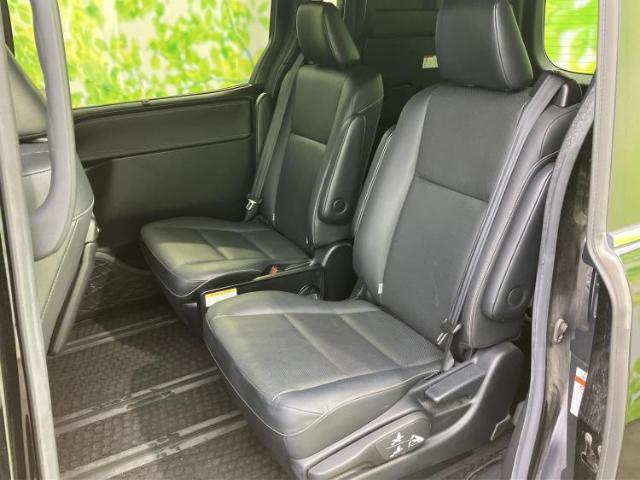 Toyota Esquire 11
