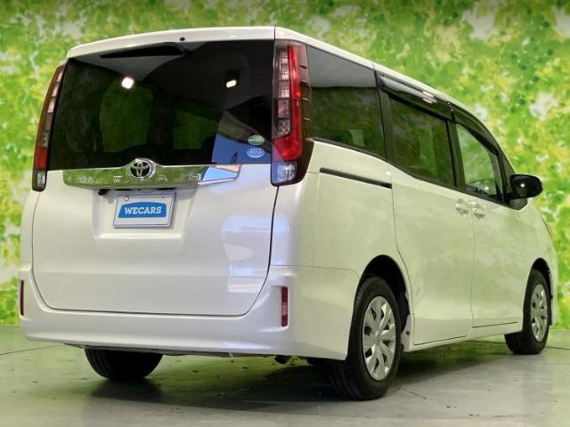 Toyota Noah 6