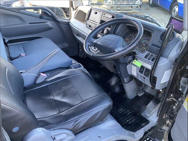 Mitsubishi Fuso Canter 7