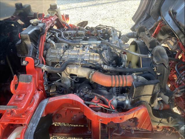 Mitsubishi Fuso Canter 9
