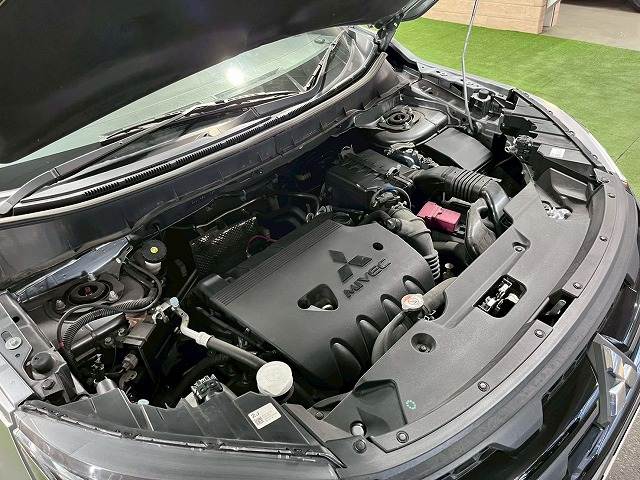 Mitsubishi RVR 12