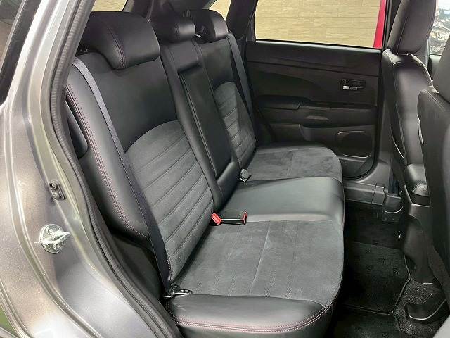 Mitsubishi RVR 7