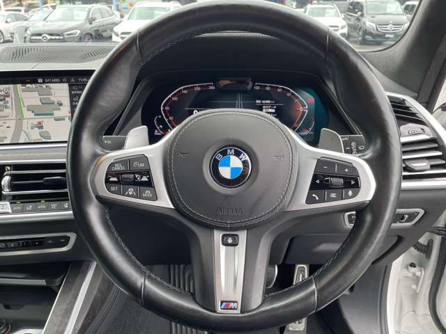 BMW X7 12