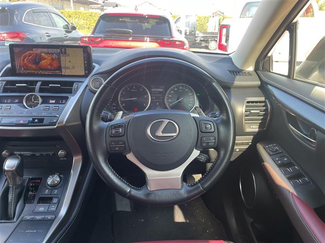 Lexus NX 3