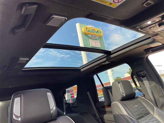 Cadillac エスカレード 3