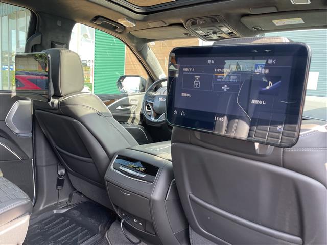 Cadillac エスカレード 4