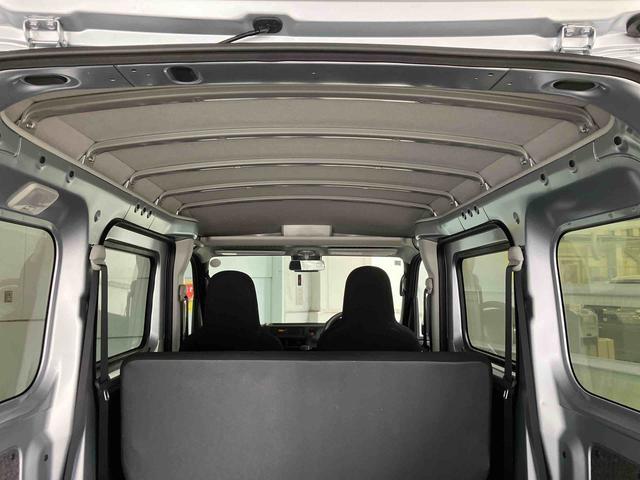 Daihatsu Hijet Cargo 12
