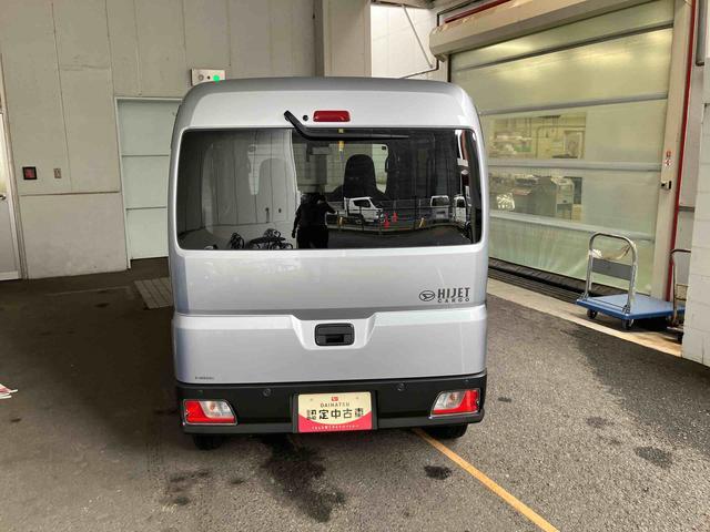 Daihatsu Hijet Cargo 3
