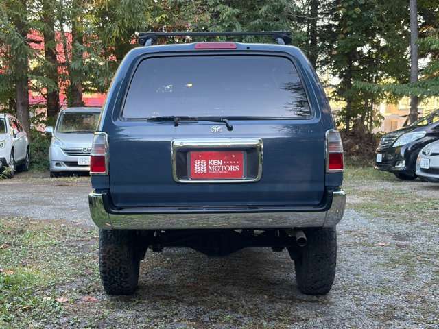 Toyota Hilux Surf 9
