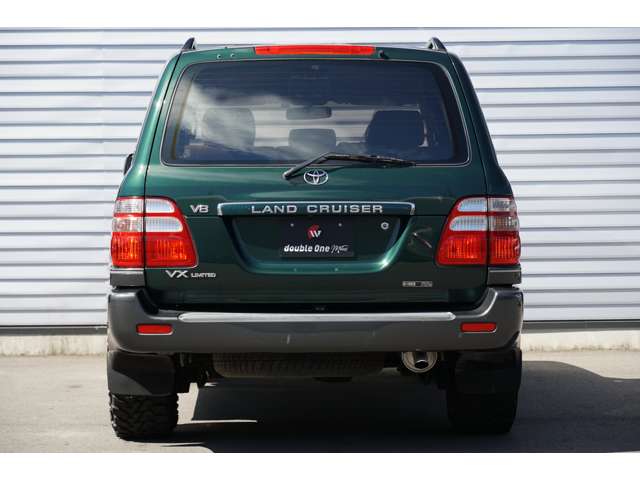 Toyota Land Cruiser 100 12