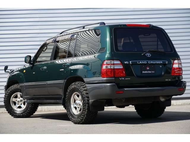 Toyota Land Cruiser 100 8