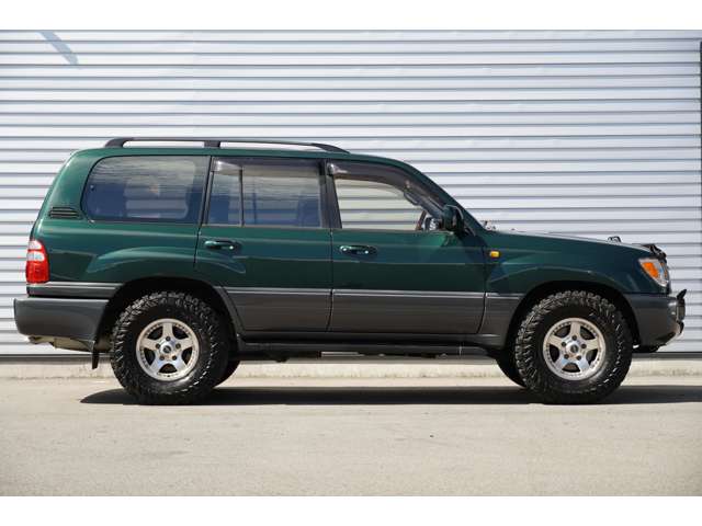 Toyota Land Cruiser 100 9