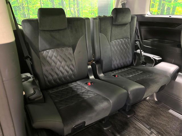 Toyota Alphard 11