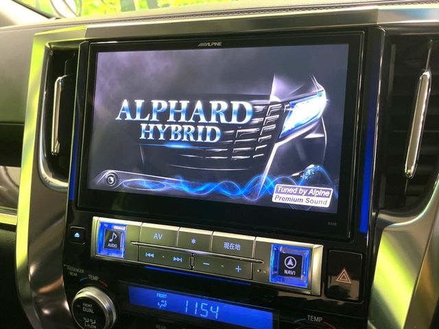 Toyota Alphard 6