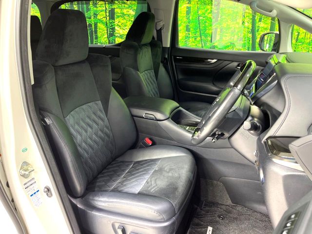 Toyota Alphard 9