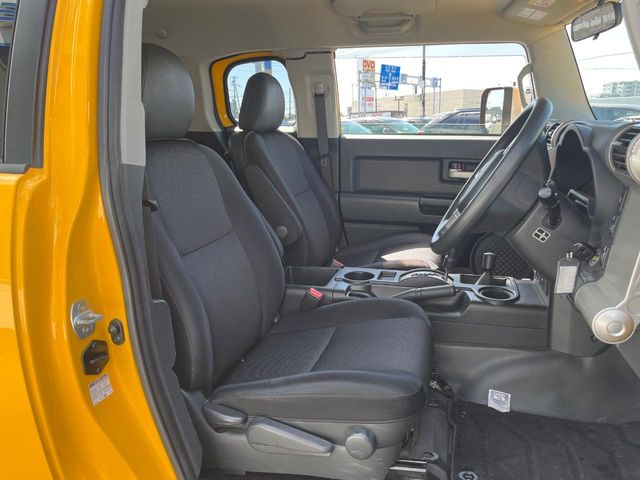 Toyota FJ Cruiser 8