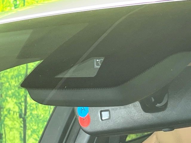 Lexus UX 5