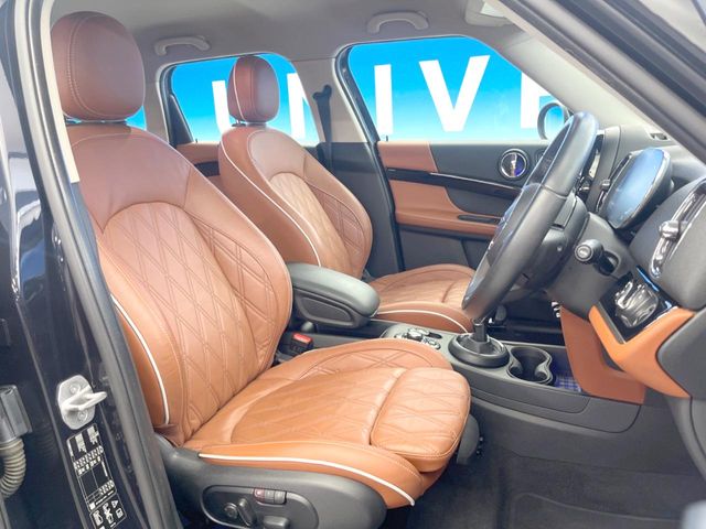 MINI Crossover 8