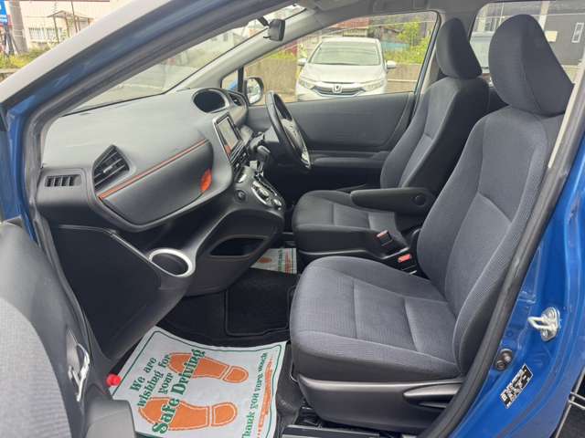 Toyota Sienta 11