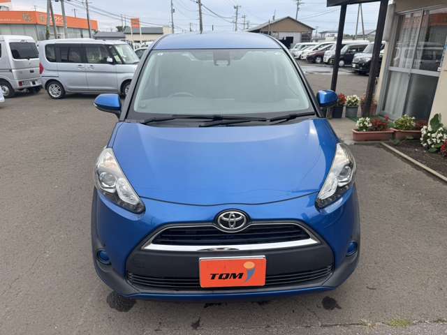 Toyota Sienta 2