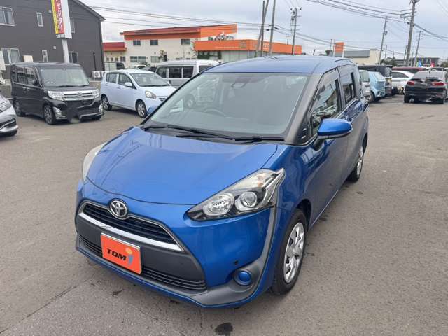 Toyota Sienta 3