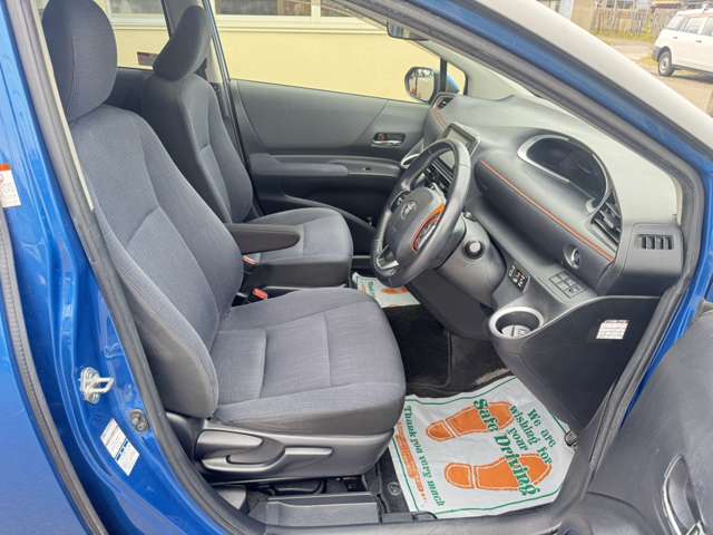 Toyota Sienta 10