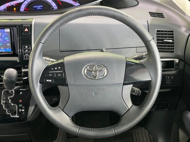 Toyota Estima 12