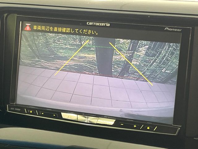 Toyota Estima 4