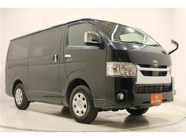 Toyota Hiace Van 8