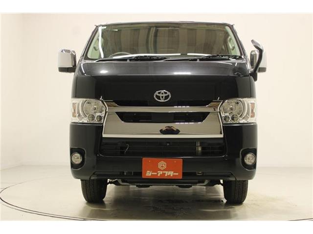 Toyota Hiace Van 9